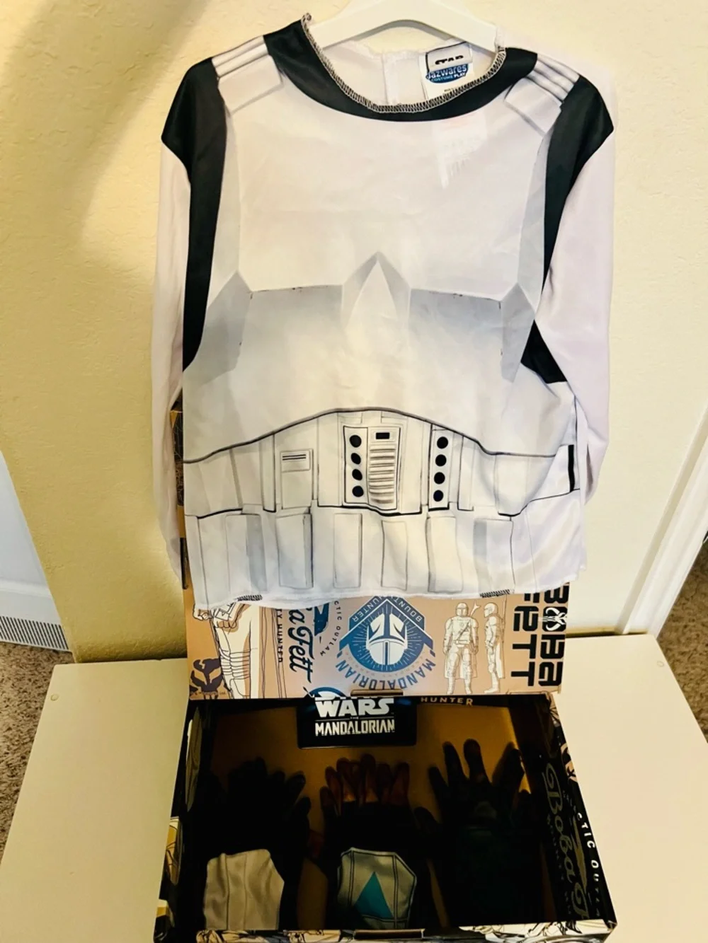 Star Wars Mandalorian Dress-Up Box Set - Picture 6 of 11
